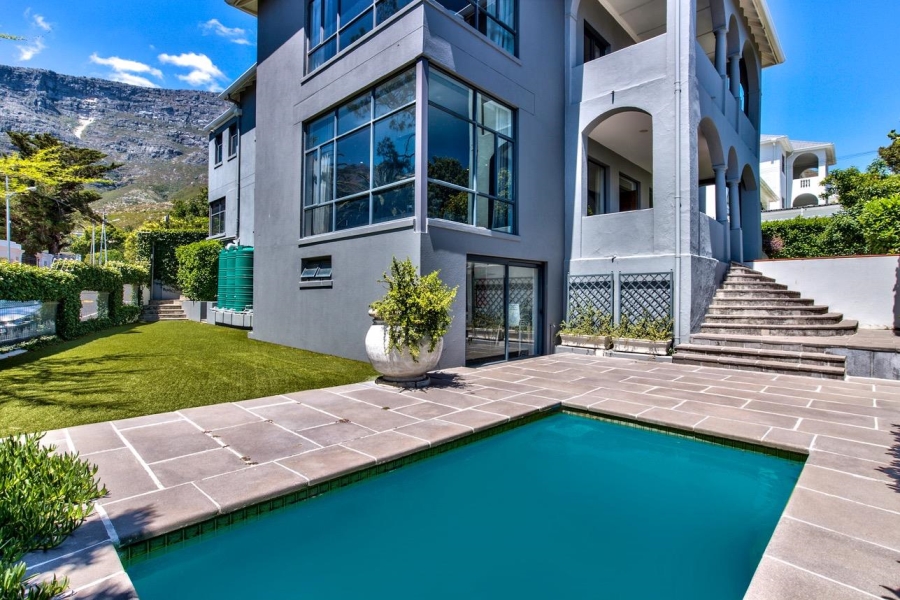 6 Bedroom Property for Sale in Oranjezicht Western Cape